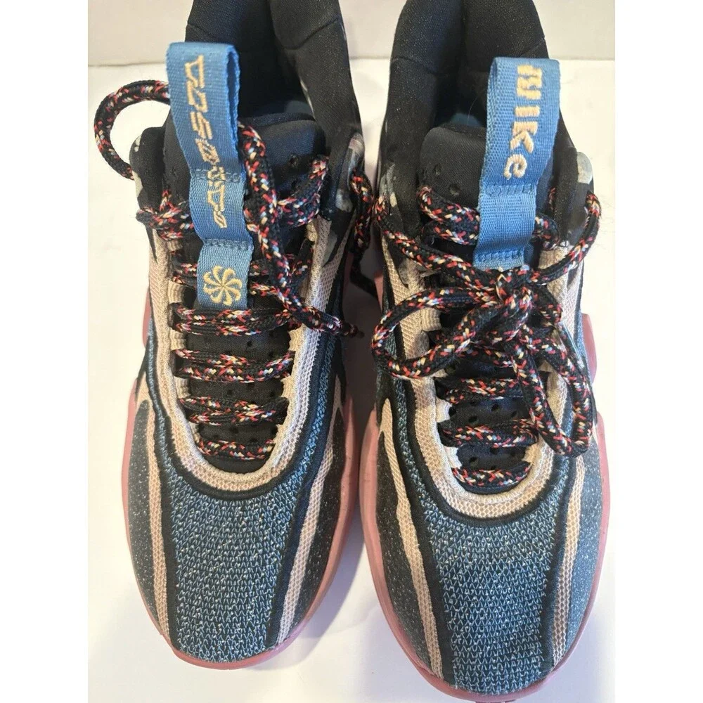 Nike Cosmic Unity 2 sneakers in the 